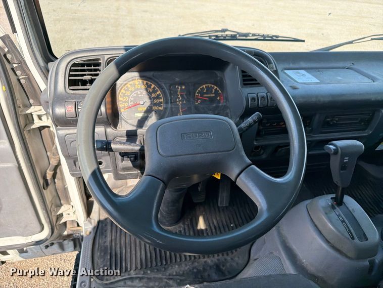image for item FB5091 2007 Isuzu NPR HD Crew Cab box truck