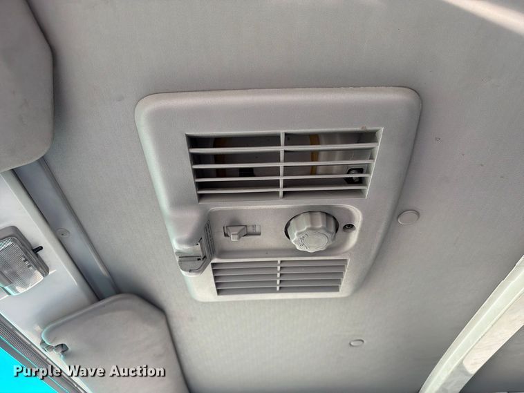 image for item FB5091 2007 Isuzu NPR HD Crew Cab box truck