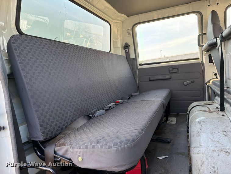 image for item FB5091 2007 Isuzu NPR HD Crew Cab box truck