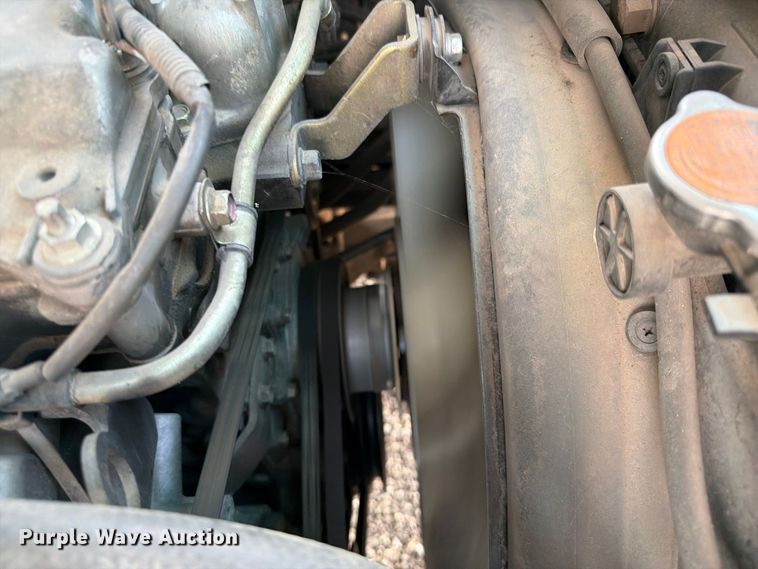 image for item FB5091 2007 Isuzu NPR HD Crew Cab box truck