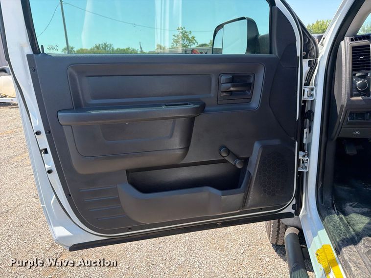 image for item FB5097 2012 Dodge Ram 4500 Heavy Duty flatbed truck
