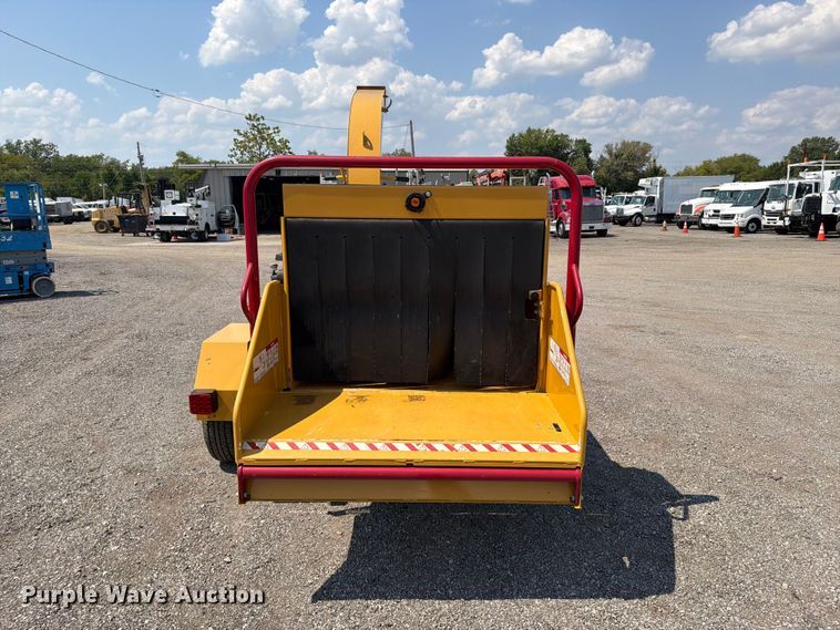 image for item FB5103 2022 Vermeer BC900XL wood chipper