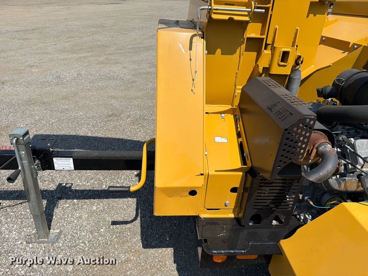image for item FB5103 2022 Vermeer BC900XL wood chipper