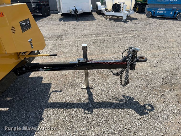 image for item FB5103 2022 Vermeer BC900XL wood chipper