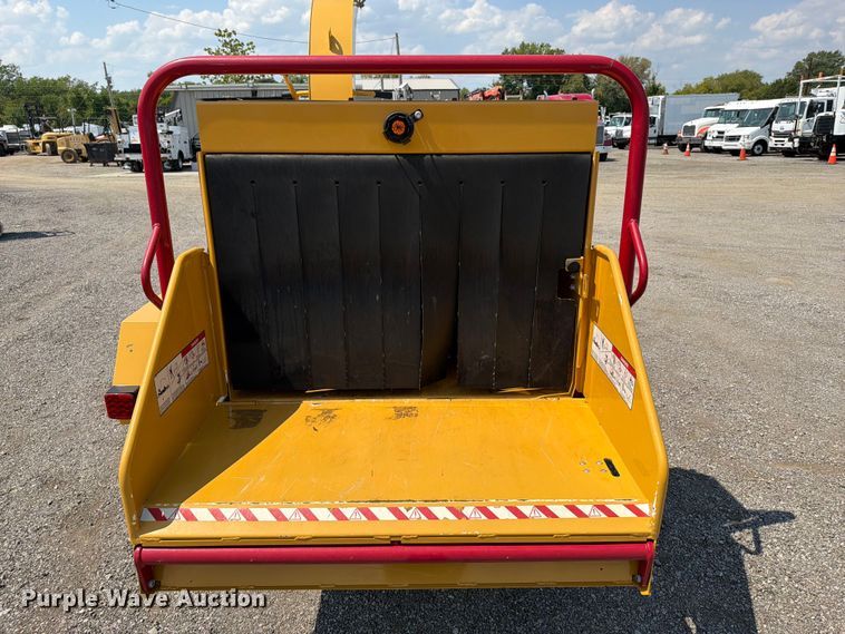 image for item FB5103 2022 Vermeer BC900XL wood chipper