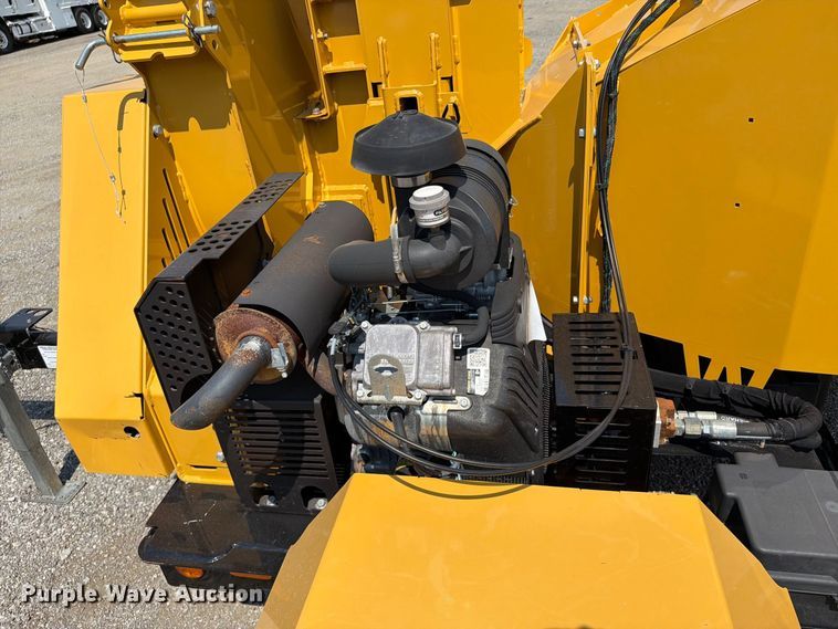 image for item FB5103 2022 Vermeer BC900XL wood chipper