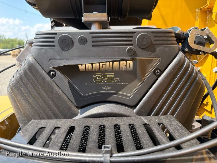 image for item FB5103 2022 Vermeer BC900XL wood chipper
