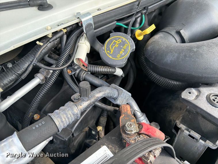 image for item FB5106 2004 Federal  Ford E450 shuttle bus