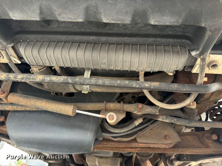 image for item FB5106 2004 Federal  Ford E450 shuttle bus