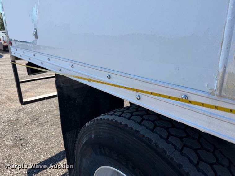 image for item FB5110 2012 Freightliner Business Class M2 box truck
