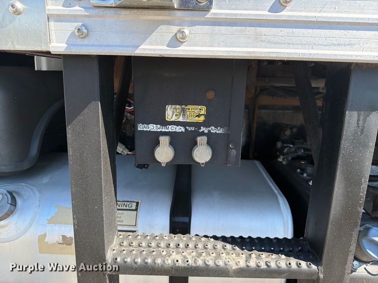 image for item FB5110 2012 Freightliner Business Class M2 box truck