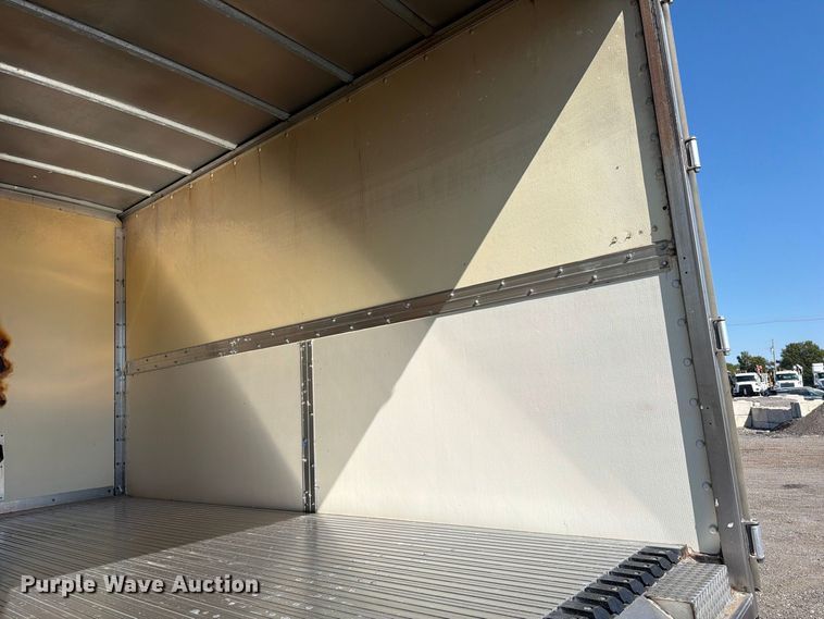 image for item FB5110 2012 Freightliner Business Class M2 box truck