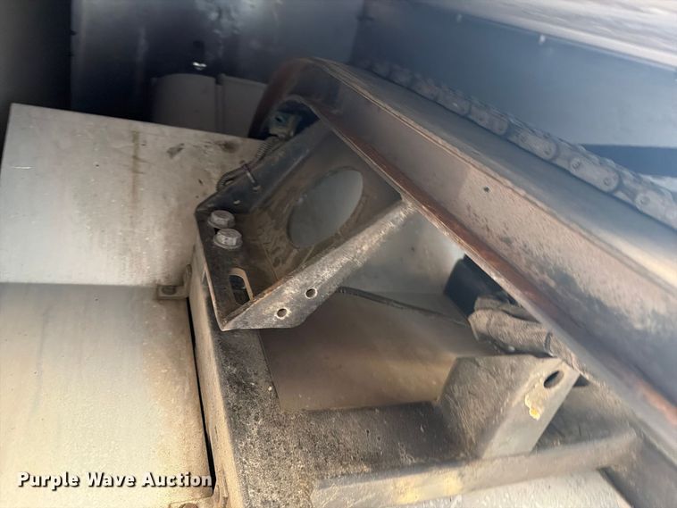 image for item FB5110 2012 Freightliner Business Class M2 box truck