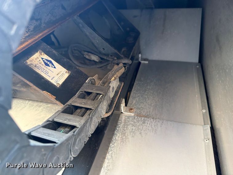image for item FB5110 2012 Freightliner Business Class M2 box truck