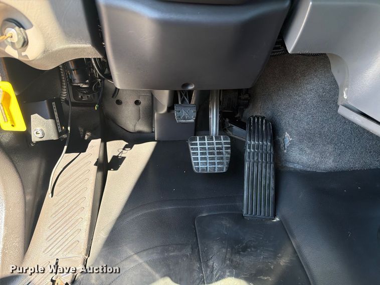 image for item FB5110 2012 Freightliner Business Class M2 box truck