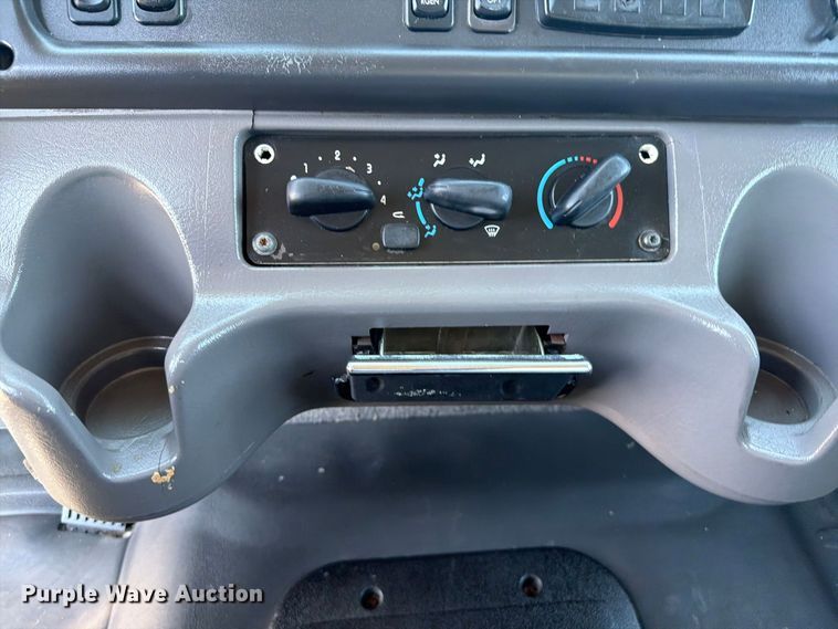 image for item FB5110 2012 Freightliner Business Class M2 box truck