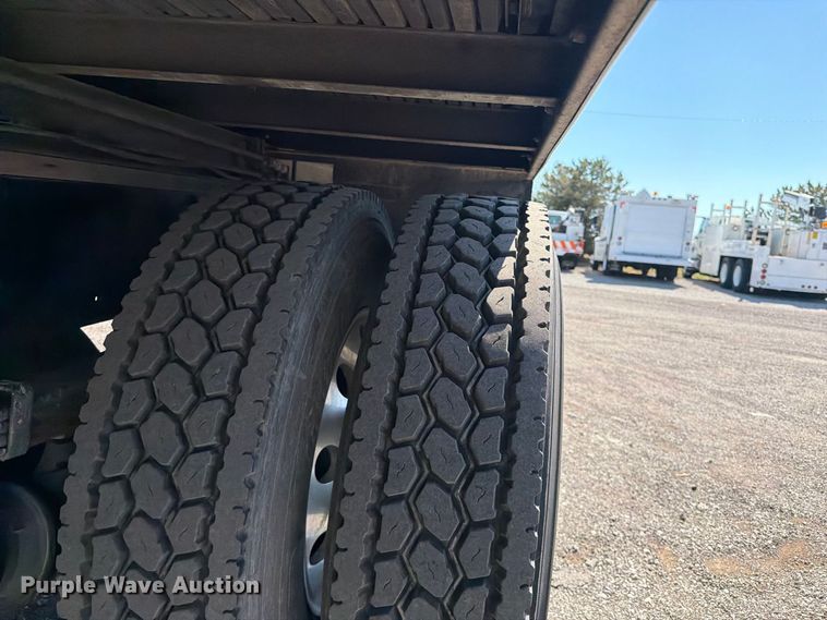 image for item FB5110 2012 Freightliner Business Class M2 box truck