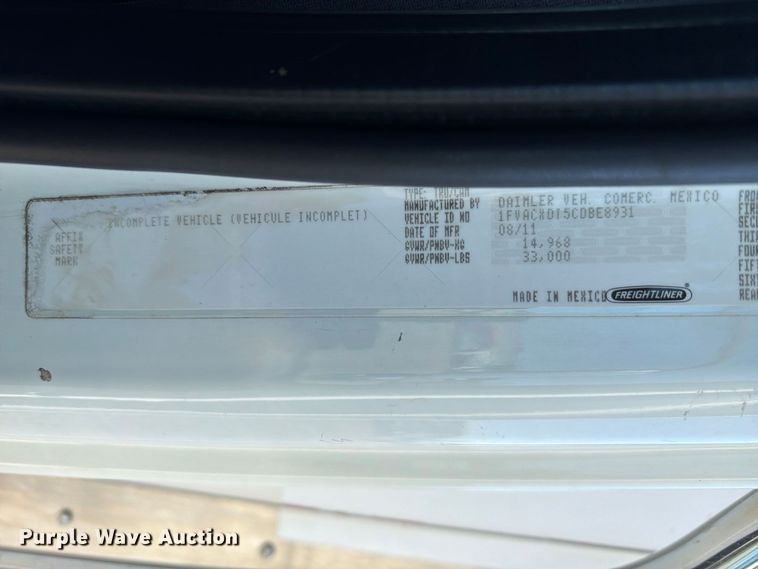 image for item FB5110 2012 Freightliner Business Class M2 box truck