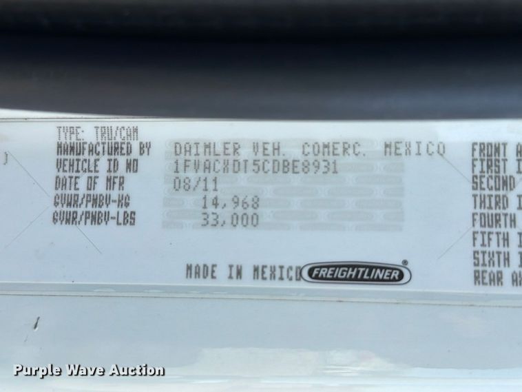 image for item FB5110 2012 Freightliner Business Class M2 box truck