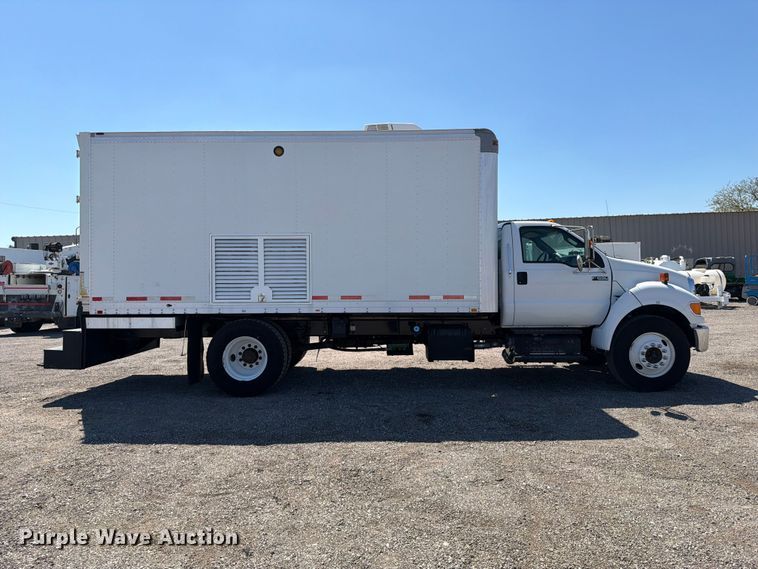 image for item FB5114 2012 Ford F650 Super Duty box truck
