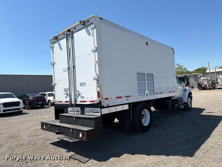 image for item FB5114 2012 Ford F650 Super Duty box truck