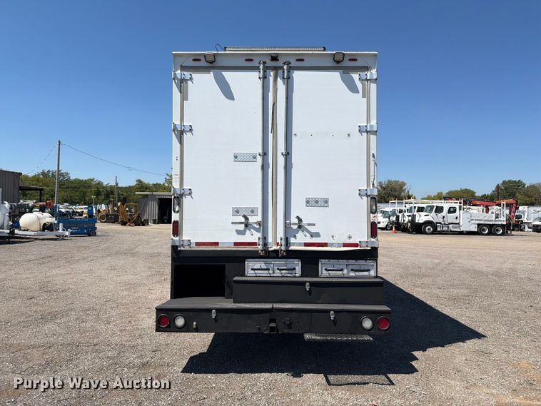 image for item FB5114 2012 Ford F650 Super Duty box truck