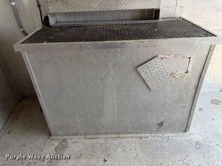 image for item FB5114 2012 Ford F650 Super Duty box truck