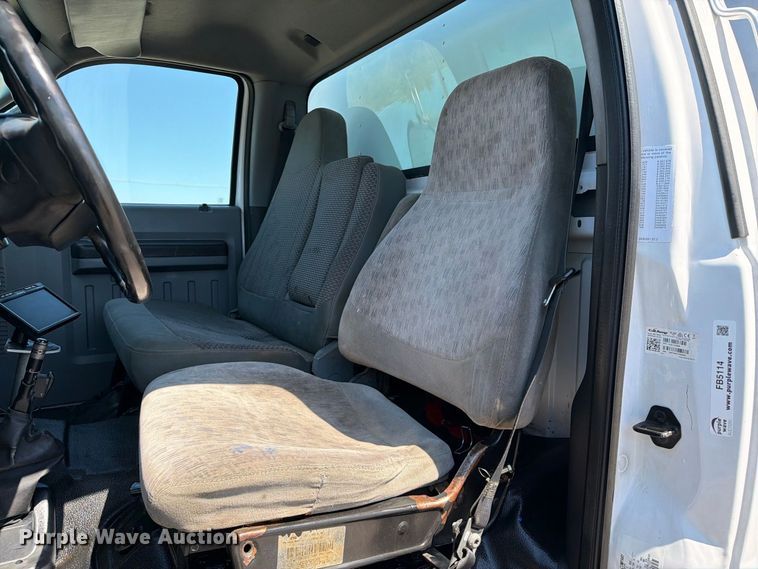 image for item FB5114 2012 Ford F650 Super Duty box truck