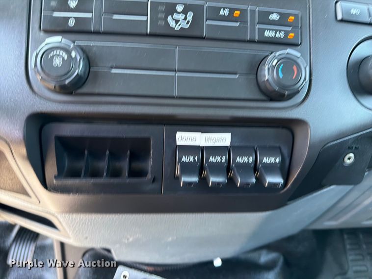 image for item FB5114 2012 Ford F650 Super Duty box truck