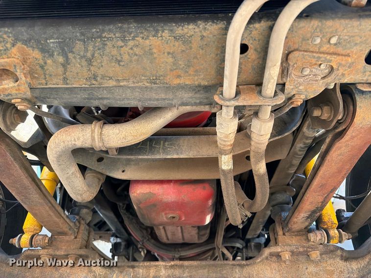 image for item FB5114 2012 Ford F650 Super Duty box truck