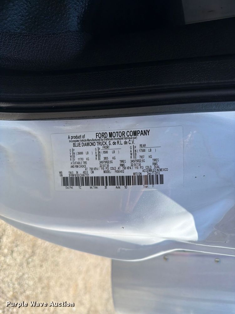 image for item FB5114 2012 Ford F650 Super Duty box truck