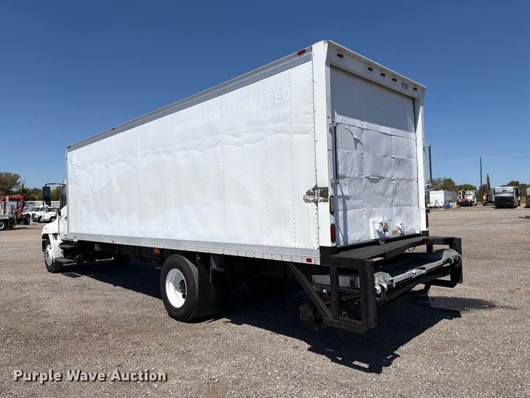 image for item FB5121 2011 Hino 338 box truck