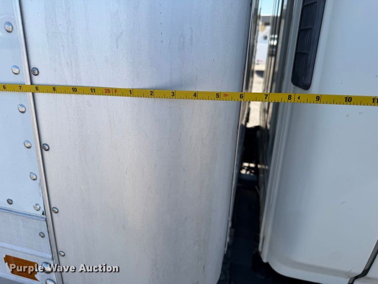 image for item FB5121 2011 Hino 338 box truck