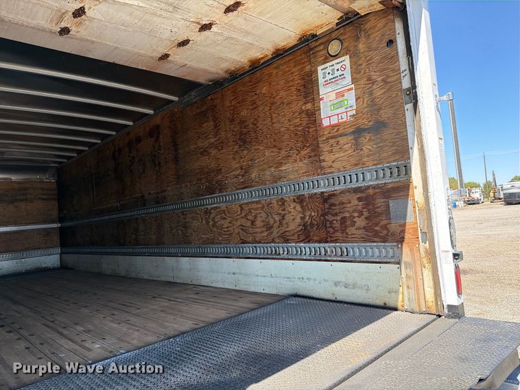image for item FB5121 2011 Hino 338 box truck