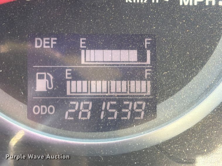 image for item FB5121 2011 Hino 338 box truck