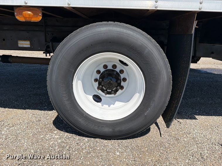 image for item FB5121 2011 Hino 338 box truck