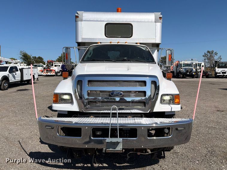 image for item FB5126 2013 Ford F750 Super Duty railroad inspection truck