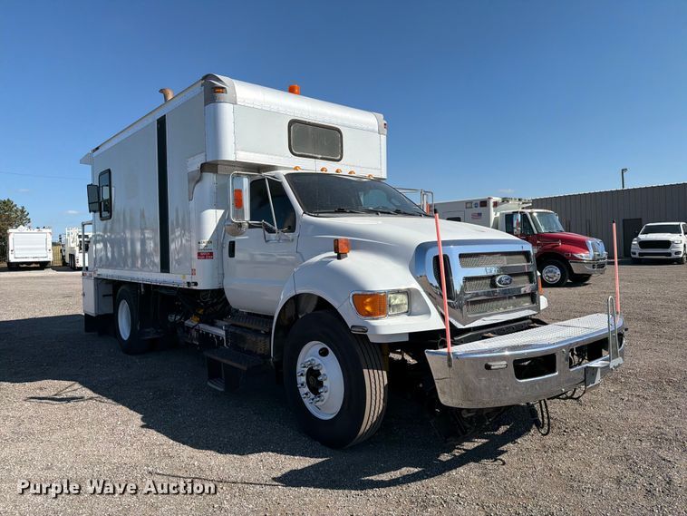 image for item FB5126 2013 Ford F750 Super Duty railroad inspection truck