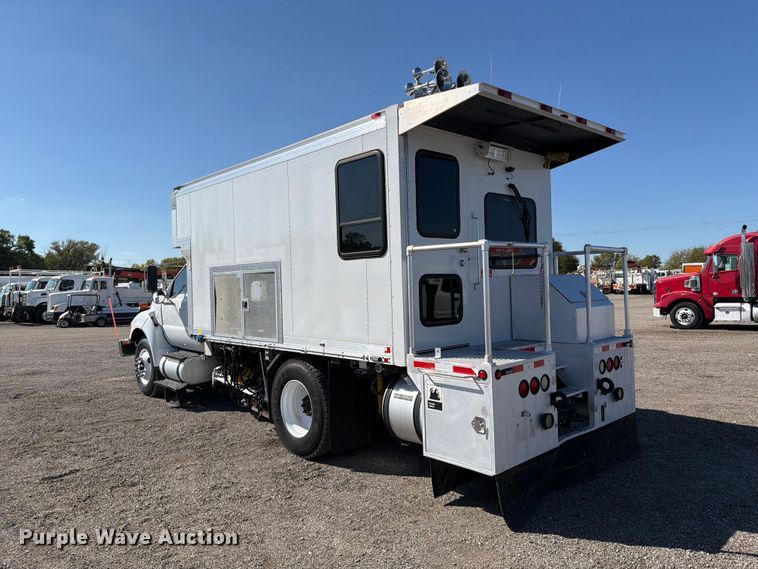 image for item FB5126 2013 Ford F750 Super Duty railroad inspection truck