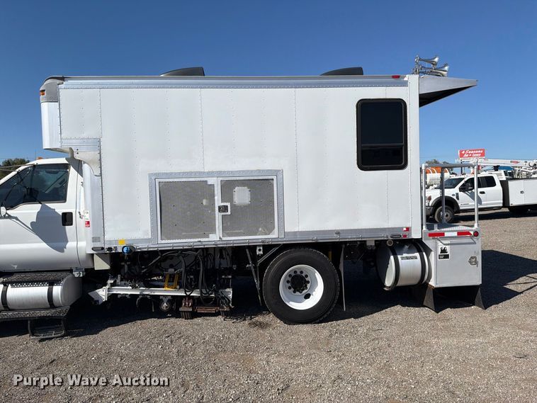 image for item FB5126 2013 Ford F750 Super Duty railroad inspection truck