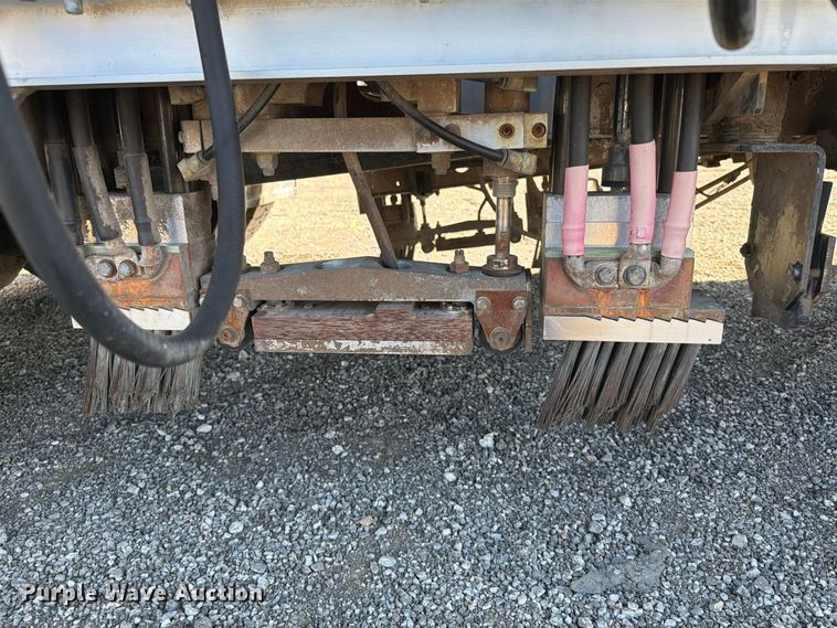 image for item FB5126 2013 Ford F750 Super Duty railroad inspection truck