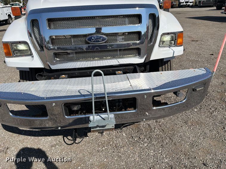 image for item FB5126 2013 Ford F750 Super Duty railroad inspection truck