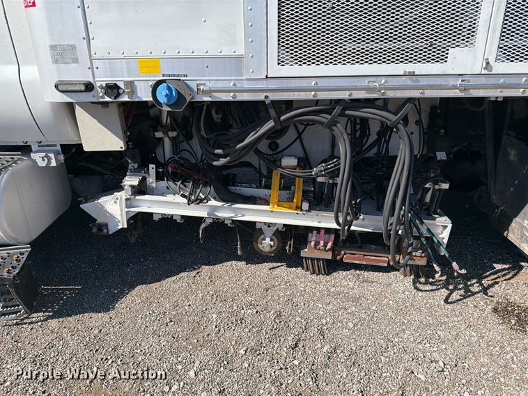 image for item FB5126 2013 Ford F750 Super Duty railroad inspection truck