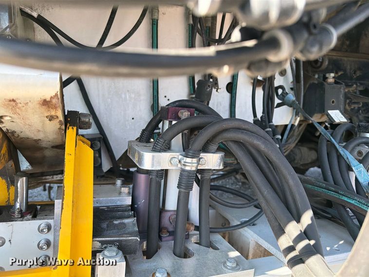 image for item FB5126 2013 Ford F750 Super Duty railroad inspection truck