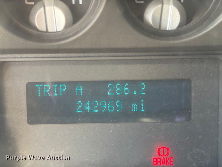 image for item FB5126 2013 Ford F750 Super Duty railroad inspection truck