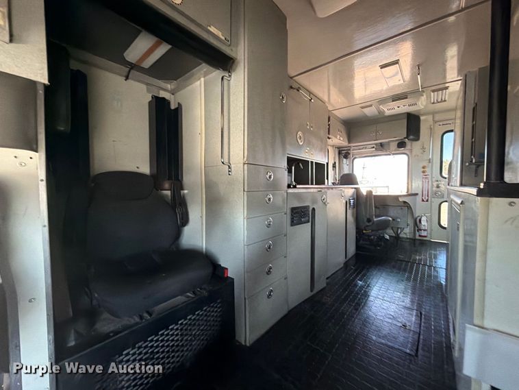 image for item FB5126 2013 Ford F750 Super Duty railroad inspection truck