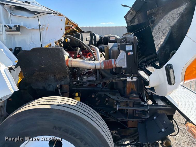 image for item FB5126 2013 Ford F750 Super Duty railroad inspection truck