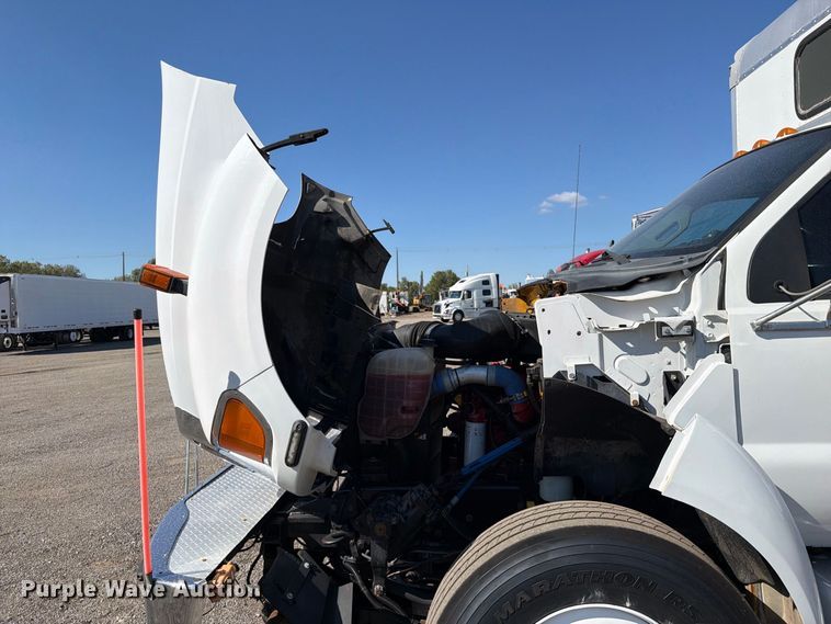 image for item FB5126 2013 Ford F750 Super Duty railroad inspection truck