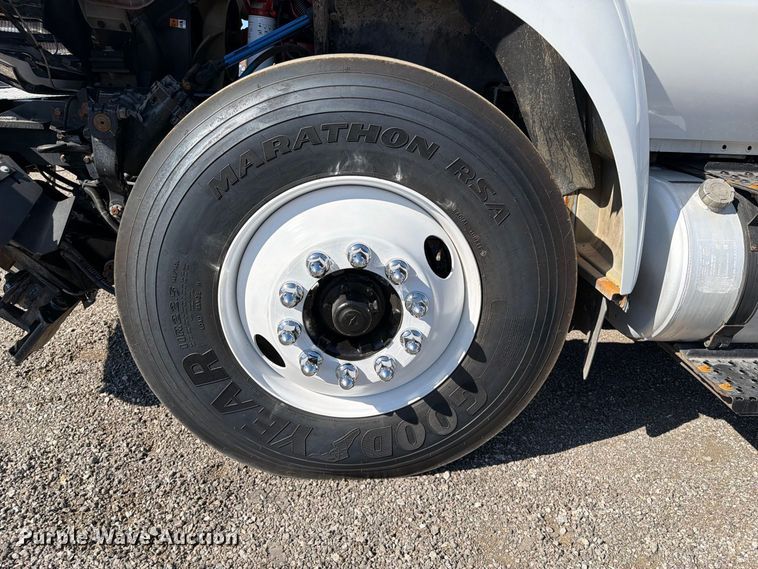 image for item FB5126 2013 Ford F750 Super Duty railroad inspection truck