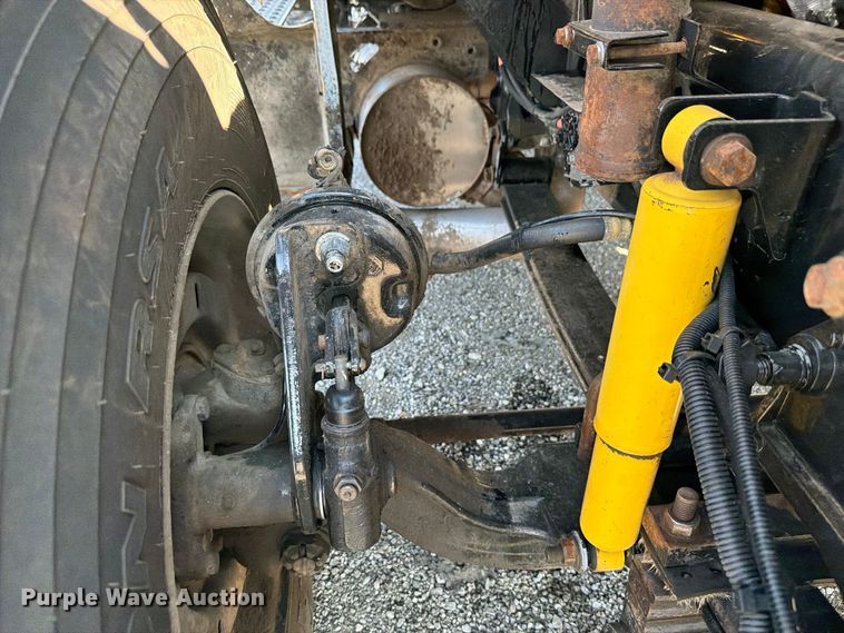 image for item FB5126 2013 Ford F750 Super Duty railroad inspection truck